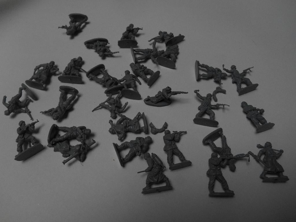 revell 02502 duitse infanterie plastic soldaatjes 1/72, Ophalen, Gebruikt, 1:50 of kleiner, Figuur of Figuren