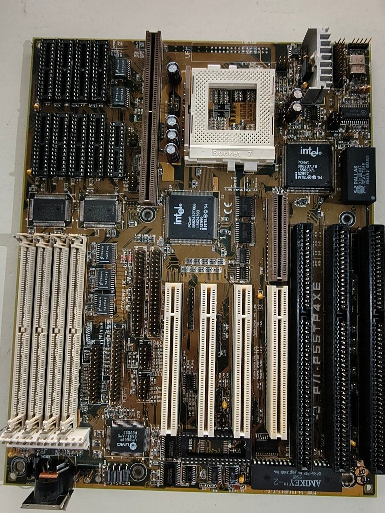 defect - 3 vintage PC moederborden – 486 VLB / Socket 7, Computers en Software, Moederborden, Ophalen of Verzenden, Niet werkend