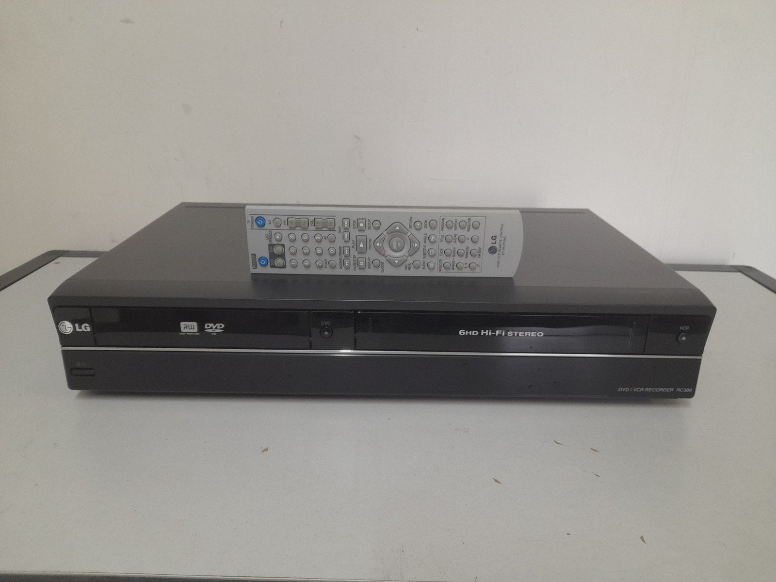 LG dvd recorder / video cassette recorder RC388, Ophalen of Verzenden, Gebruikt, VHS-speler of -recorder