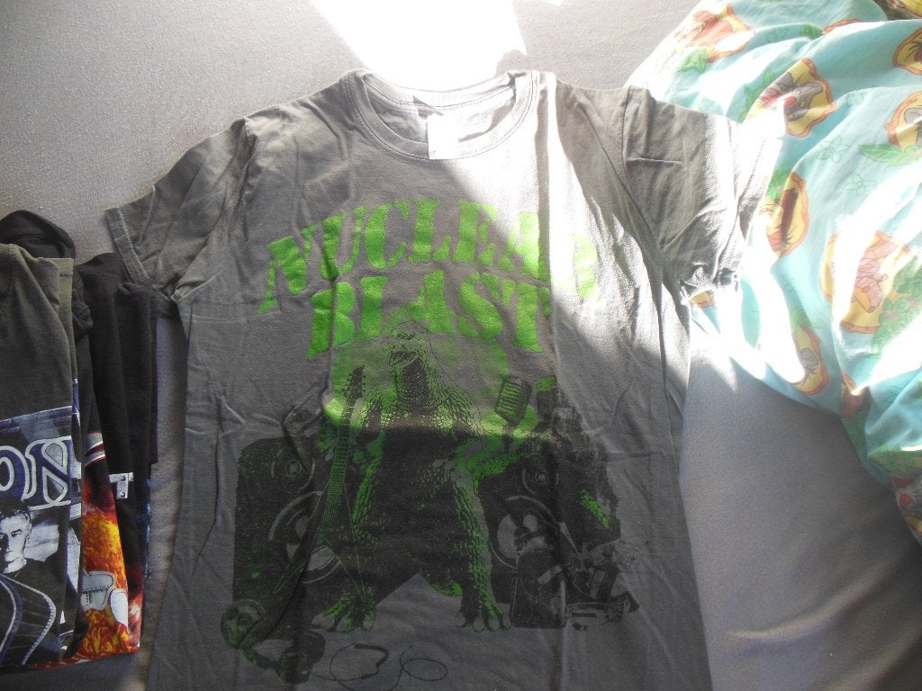 tshirt nuclear blast heavy metal maar S small muziek label, Zwart, Nuclear blast, Ophalen of Verzenden, Zo goed als nieuw