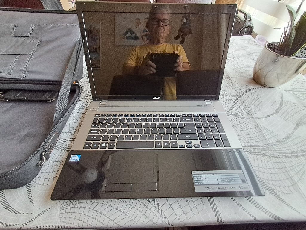 Laptop met Laptoptas en Accessoires, Computers en Software, Windows Laptops, Ophalen, Gebruikt, HDD, Qwerty