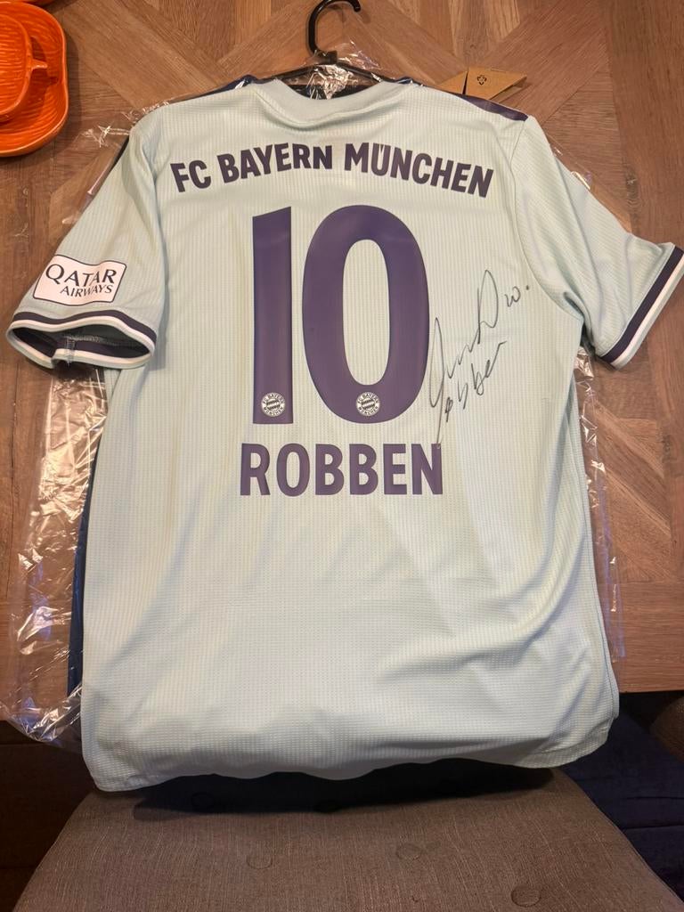 Gesigneerd Arjen Robben shirt Bayern Munchen away 2018/2019, Verzamelen, Ophalen, Zo goed als nieuw, Buitenlandse clubs, Shirt