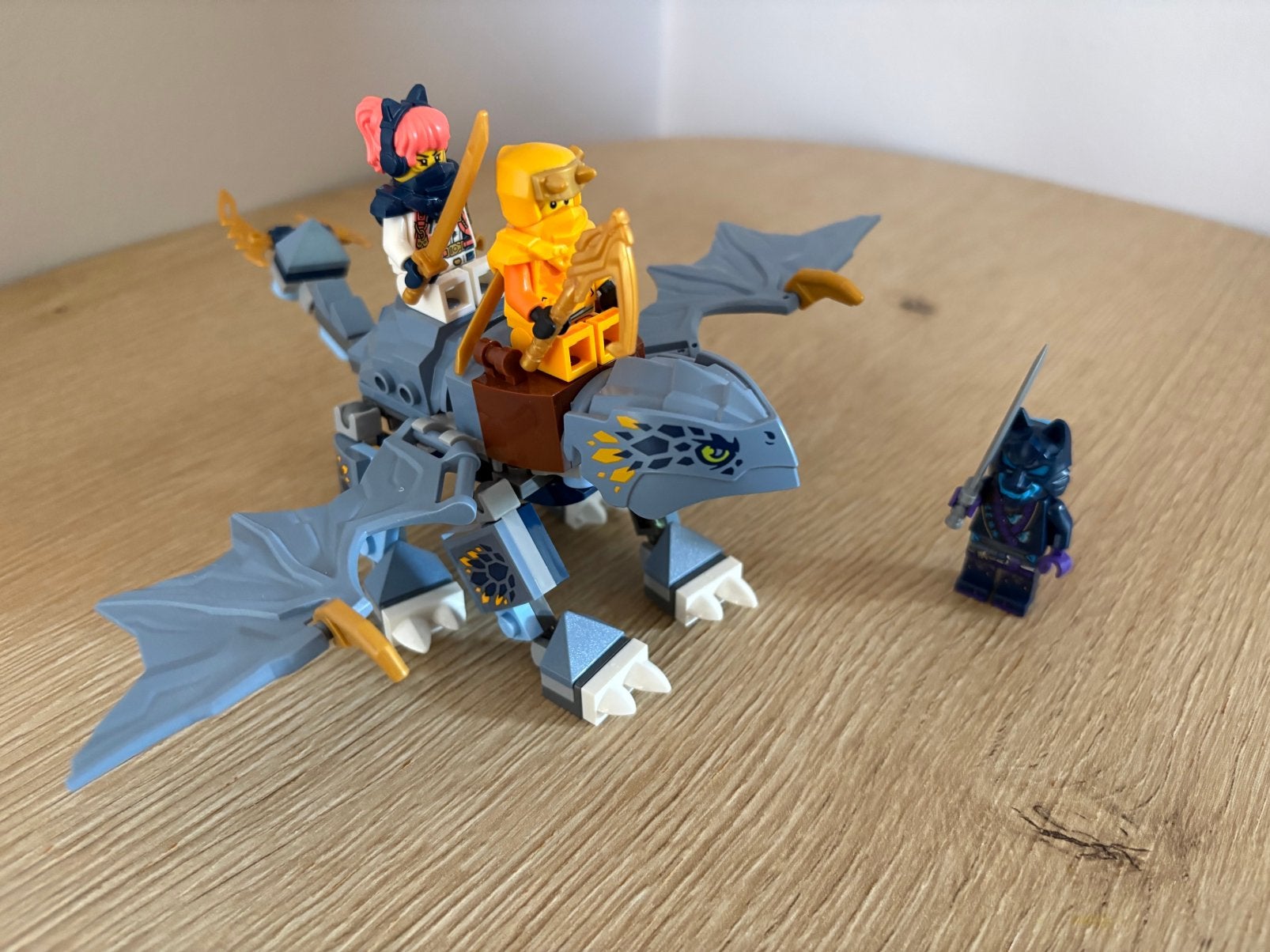 Foto 2 van Lego Ninjago- Dragons Rising Young Dragon Riyu 71810