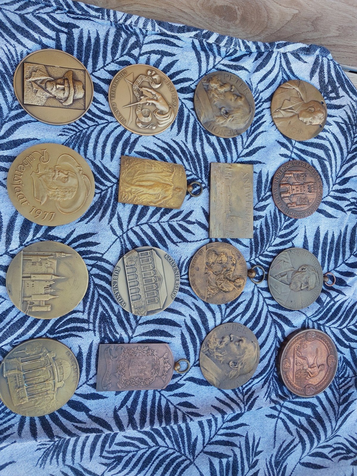 16 bronzen munten , per stuk in overleg., Postzegels en Munten, Penningen en Medailles, Ophalen, Brons