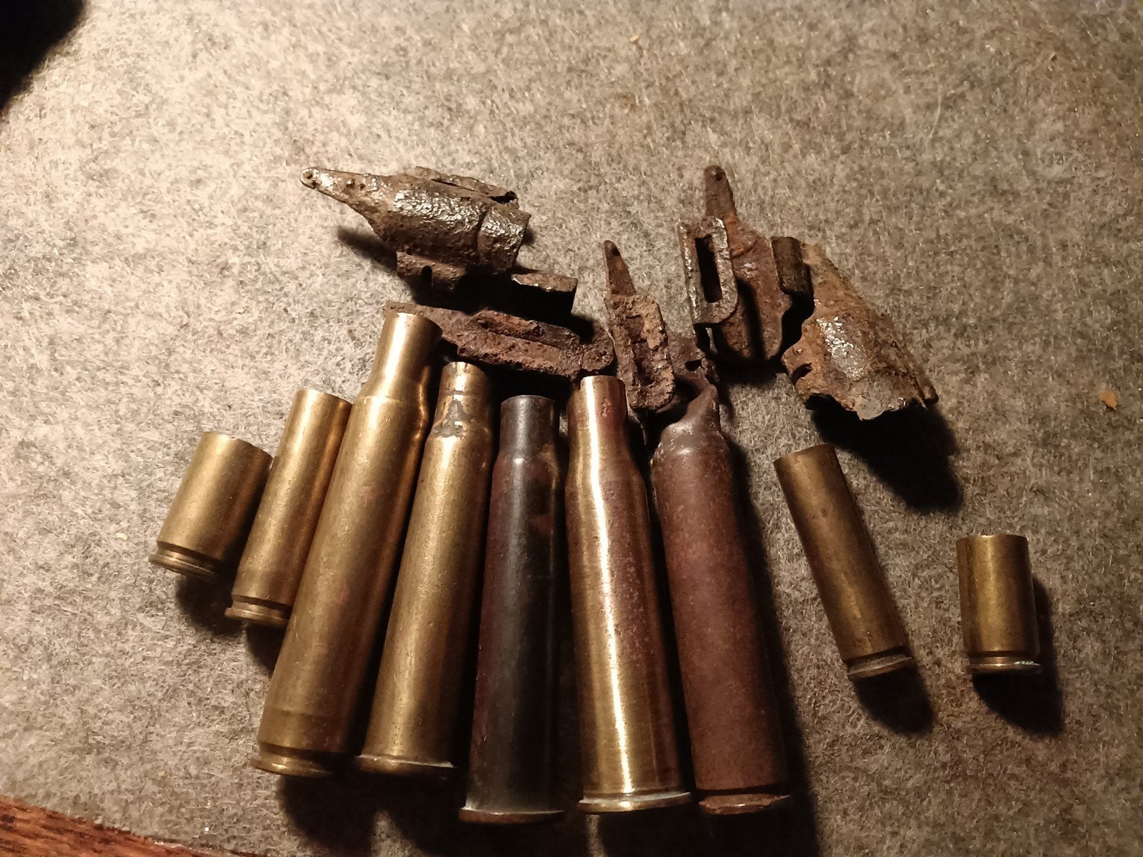 Lotje lege hulzen clips etc Ww2 Duits Canadees, Ophalen of Verzenden, Duitsland, Hulzen of Bodemvondsten