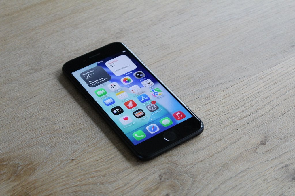 Apple iPhone SE 2022 (3e gen.) - 64GB - Zwart | Batt 100%, Telecommunicatie, Mobiele telefoons | Apple iPhone, Apple, Apple, Zwart