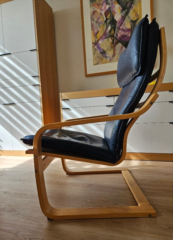 IKEA POÄNG leren fauteuil – houten frame – €30 leer, Huis en Inrichting, Fauteuils, Ophalen, Gebruikt, Leer, 50 tot 75 cm