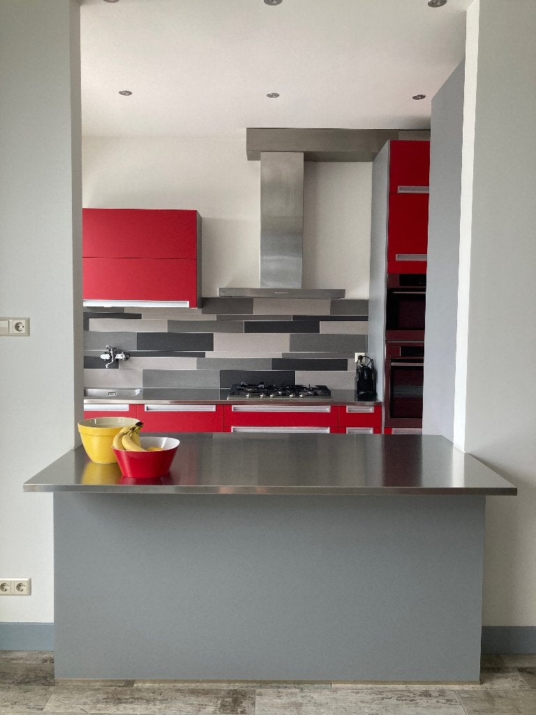 complete (of deel van) Bruynzeel keuken rood, Huis en Inrichting, Ophalen, Dubbelwandige keuken, Zo goed als nieuw, Met kookeiland