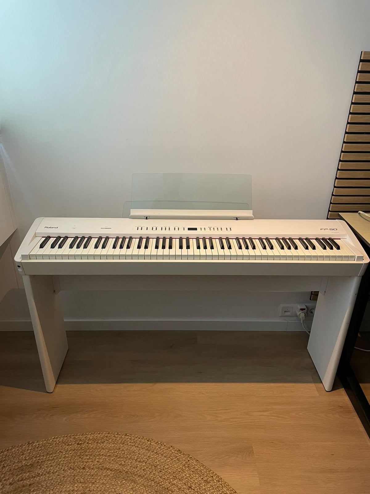 Roland FP-50 Digitale Piano - Wit, Zo goed als nieuw, Muziek en Instrumenten, Piano's, Ophalen, Wit, Digitaal, Zo goed als nieuw