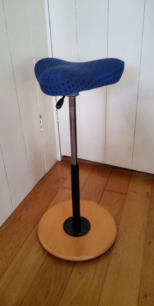 Stokke Varier Move ergonomische kruk blauw, Huis en Inrichting, Blauw, Ophalen of Verzenden, Zo goed als nieuw, Bureaukruk