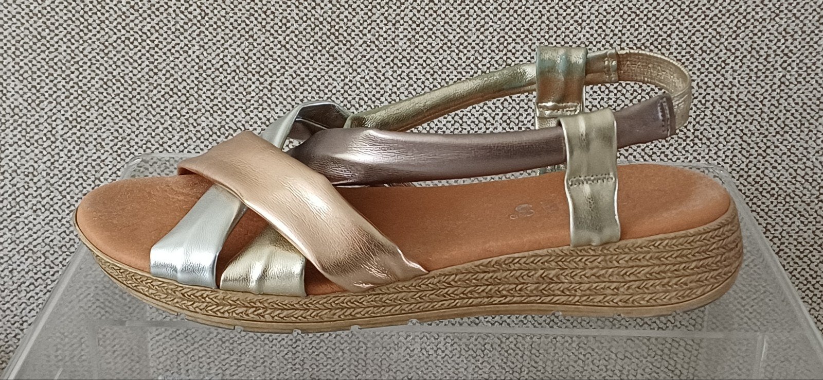 Mooie sandalen van CYPRES    maat 41, Verzenden, Cypres, Sandalen of Muiltjes, Zo goed als nieuw