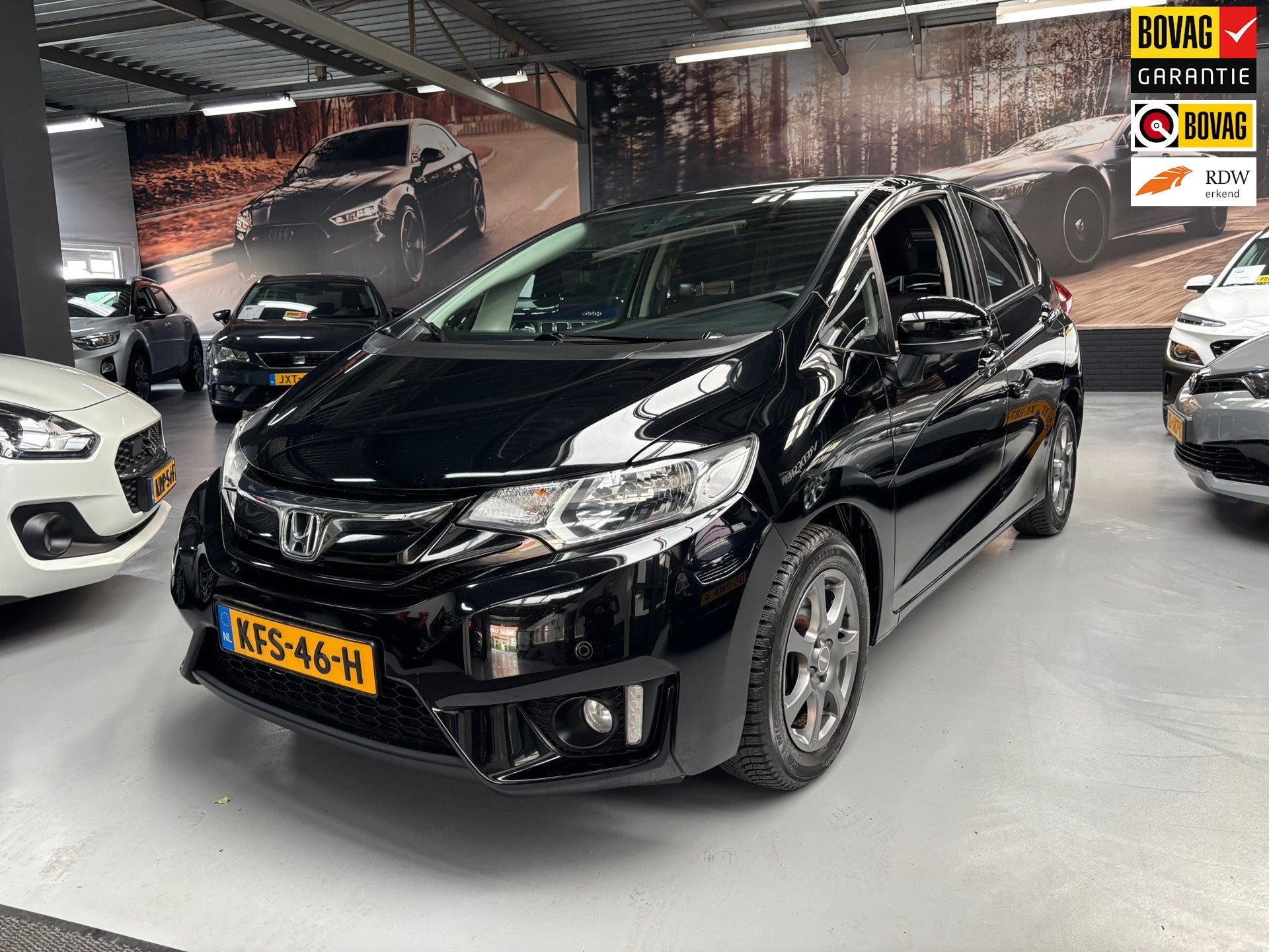 Honda JAZZ 1.3 i-VTEC Elegance / Camera / Navi / Stoelverwar, Voorwielaandrijving, Gebruikt, 4 cilinders, Met garantie (alle)