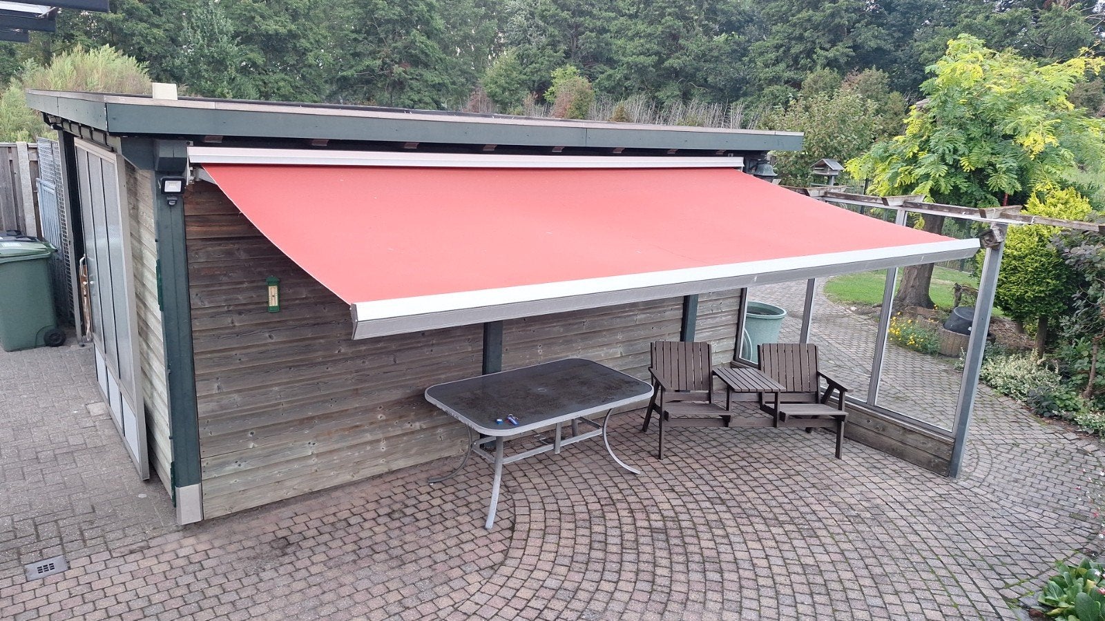 Elektrische zonneluifel met knikarmscherm, Ophalen, Gebruikt, 450 cm of meer, Elektrisch