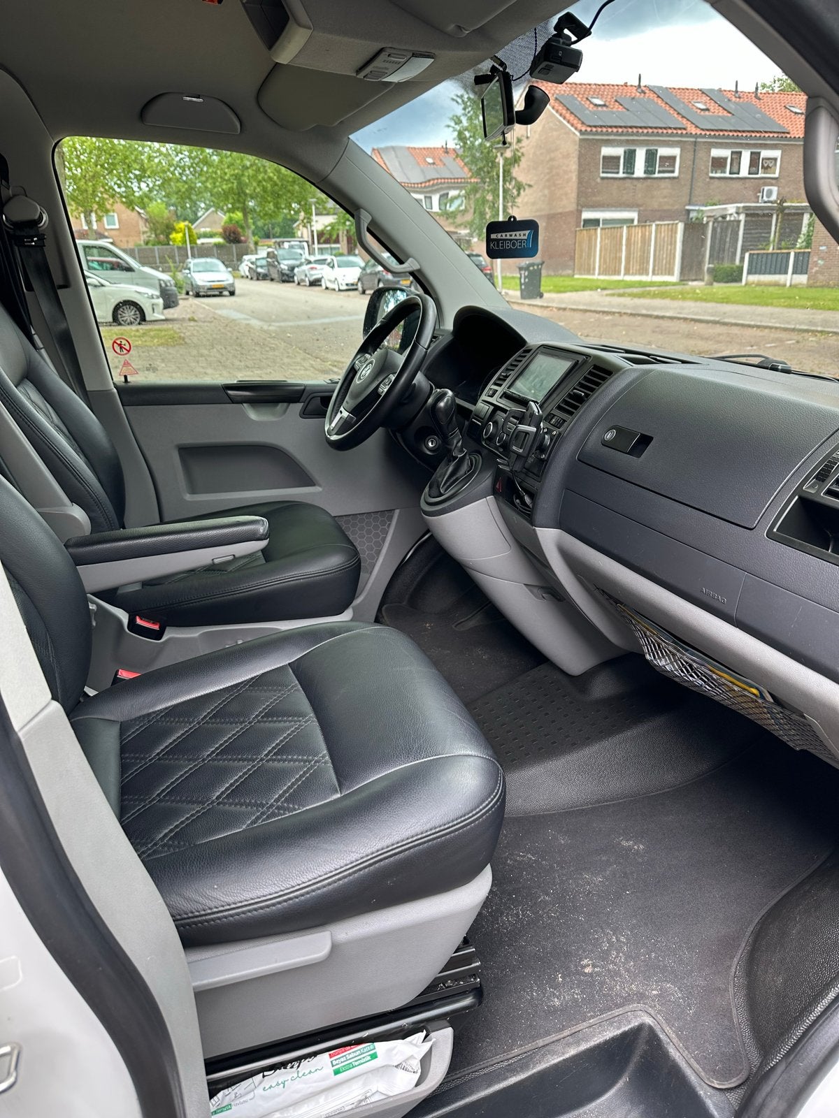 Foto 8 van Volkswagen T5 camper Automaat