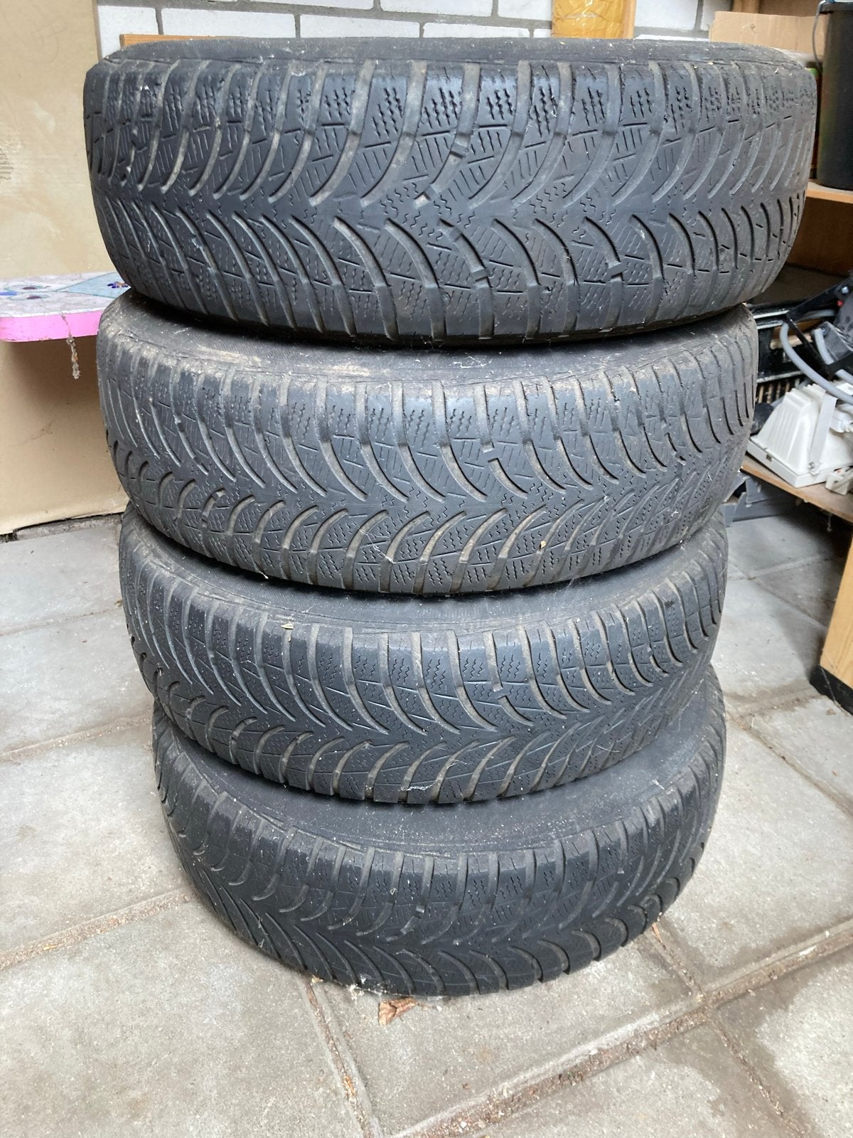 Winterbanden 175/65R14 op stalen velgen, Auto-onderdelen, 14 inch, Gebruikt, 175 mm, Banden en Velgen