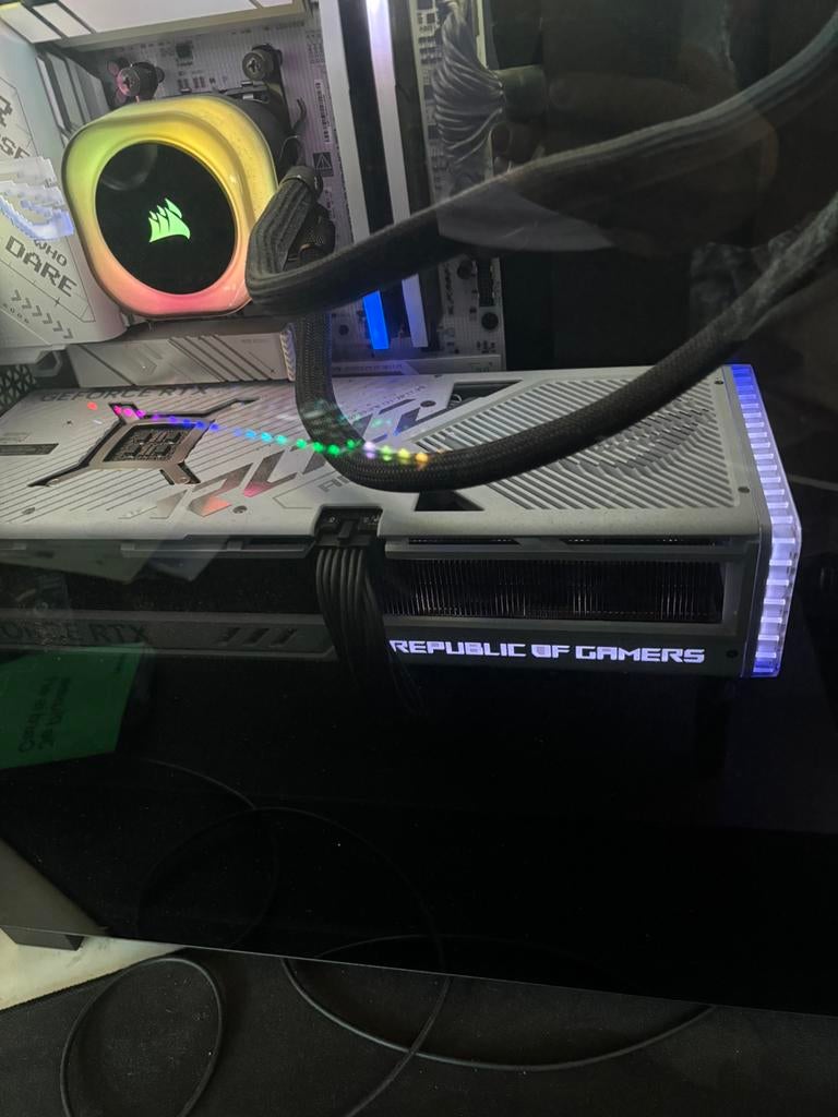 Rtx 4090 asus rog strix, Ophalen of Verzenden, Zo goed als nieuw, 64 GB of meer, 4 Ghz of meer