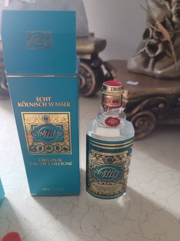 Lotje 4711 eu de toilettes, Heikant 21 Kaatsheuvel, Belle Vieille Brocante, Zo goed als nieuw, Jolandamonsieurs@gmail.com
