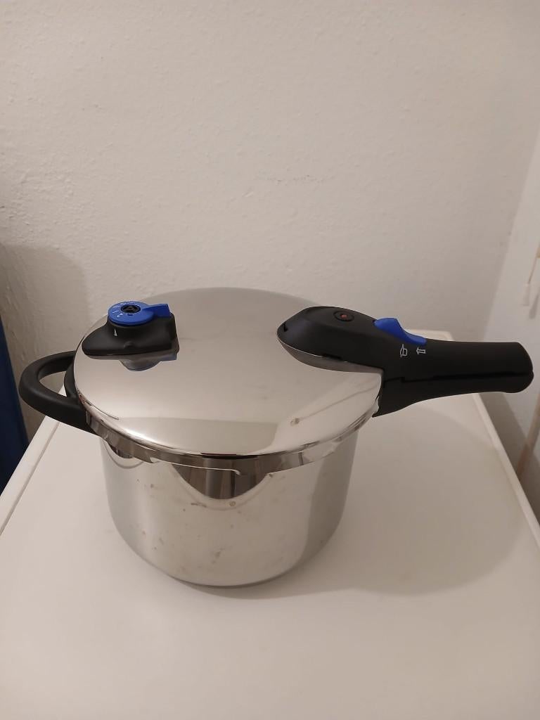 BK snelkookpan, Huis en Inrichting, Keuken | Potten en Pannen, Kookpan of Snelkookpan, Verzenden, Zo goed als nieuw, Rvs