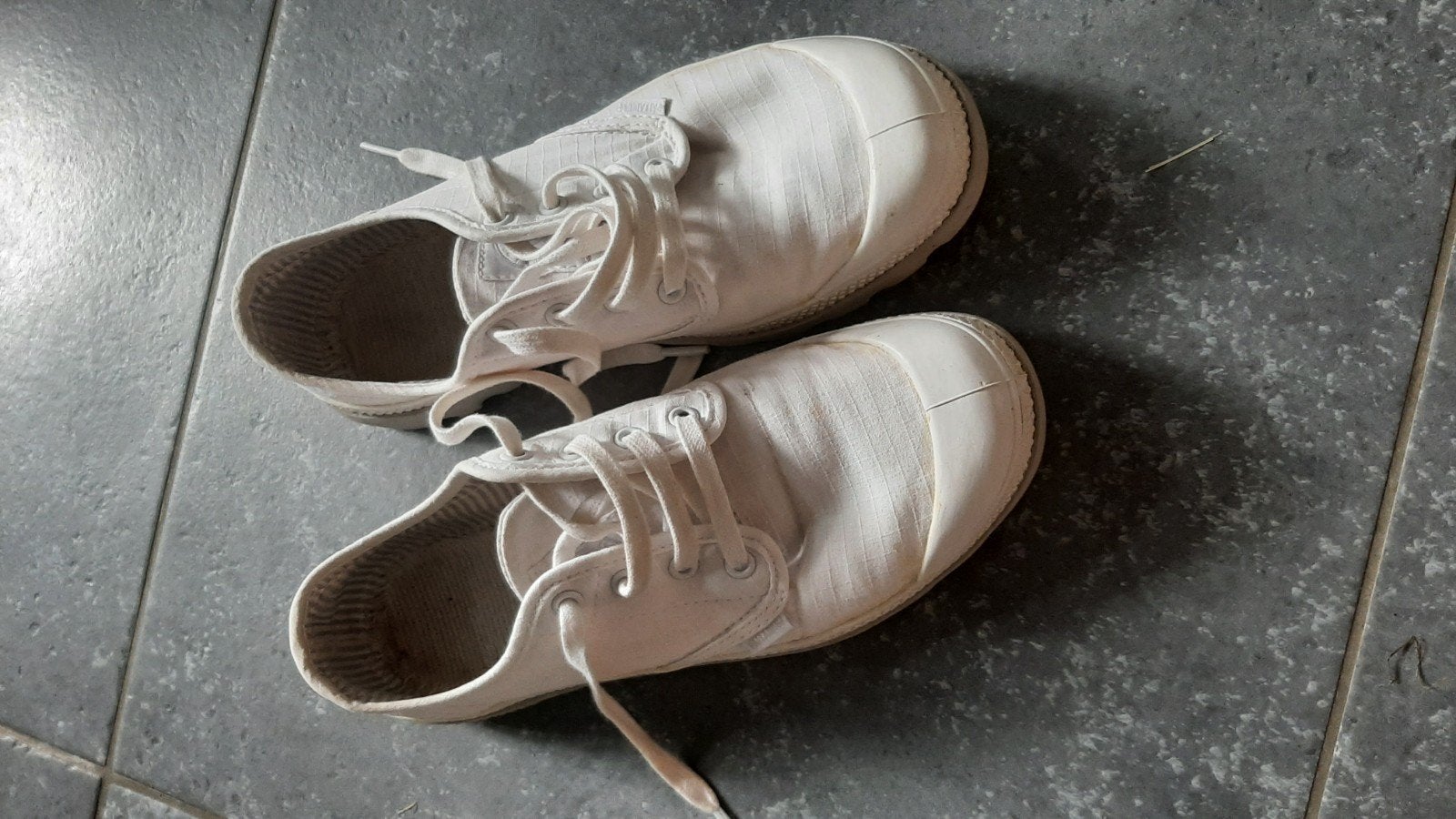 Palladium schoenen wit mt 40, Kleding | Dames, Ophalen of Verzenden, Zo goed als nieuw, Wit, Sneakers of Gympen