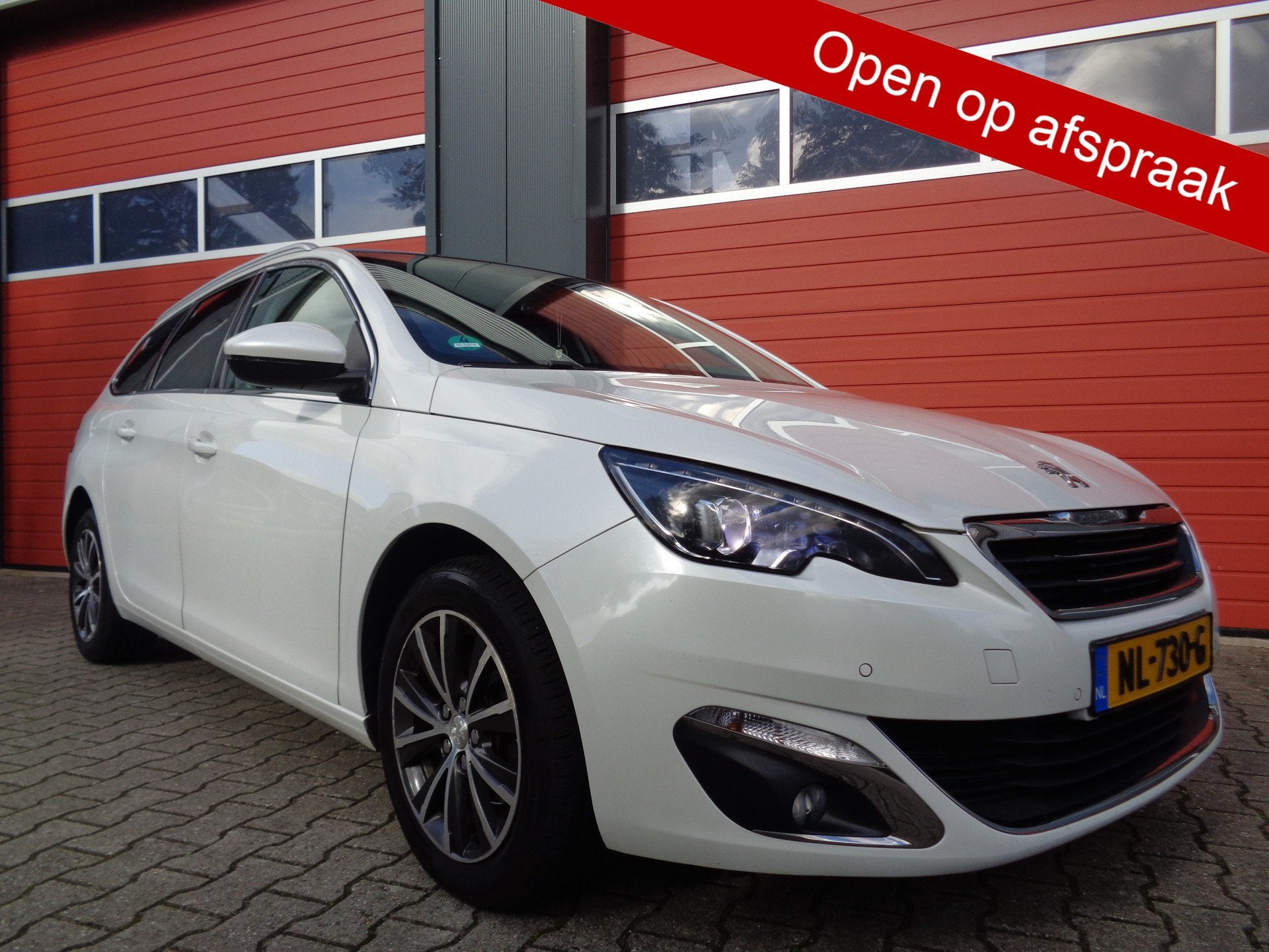 Peugeot 308 SW 1.2 PureTech Allure 131PK Clima Cruise Navi P, Voorwielaandrijving, Gebruikt, Euro 6, 1199 cc