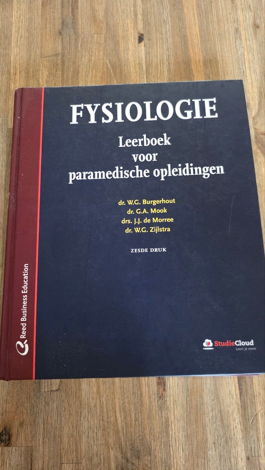 Fysiologie Leerboek voor paramedische opleidingen, Ophalen of Verzenden, Beta, Zo goed als nieuw, HBO