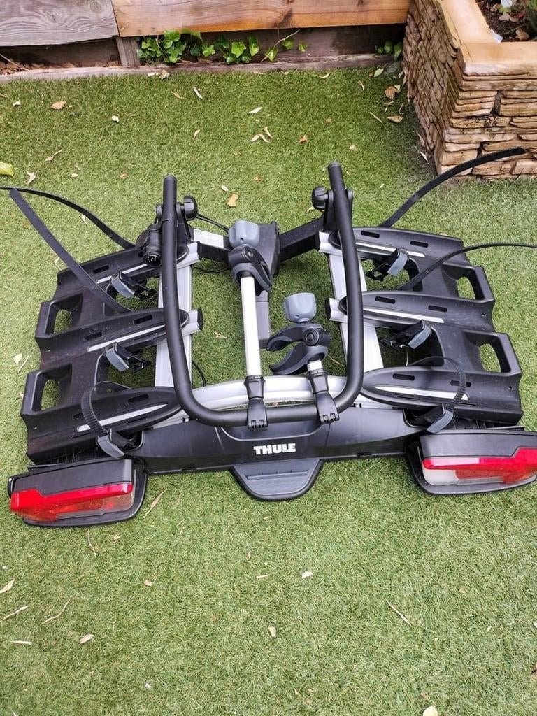 Te huur: Thule VeloCompact 926 fietsdrager voor 3 fietsen., Auto diversen, Fietsendragers, Ophalen, 3 fietsen of meer, Trekhaakdrager