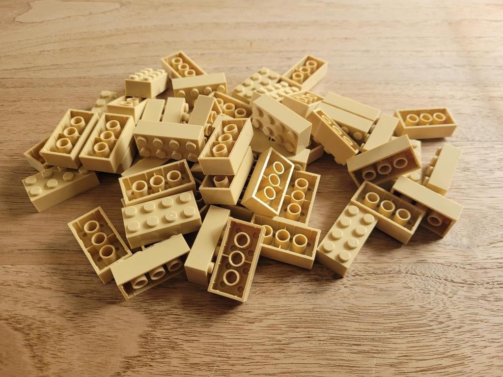 Partij N825=50x Nieuwe dikke Lego stenen 2x4 Tan