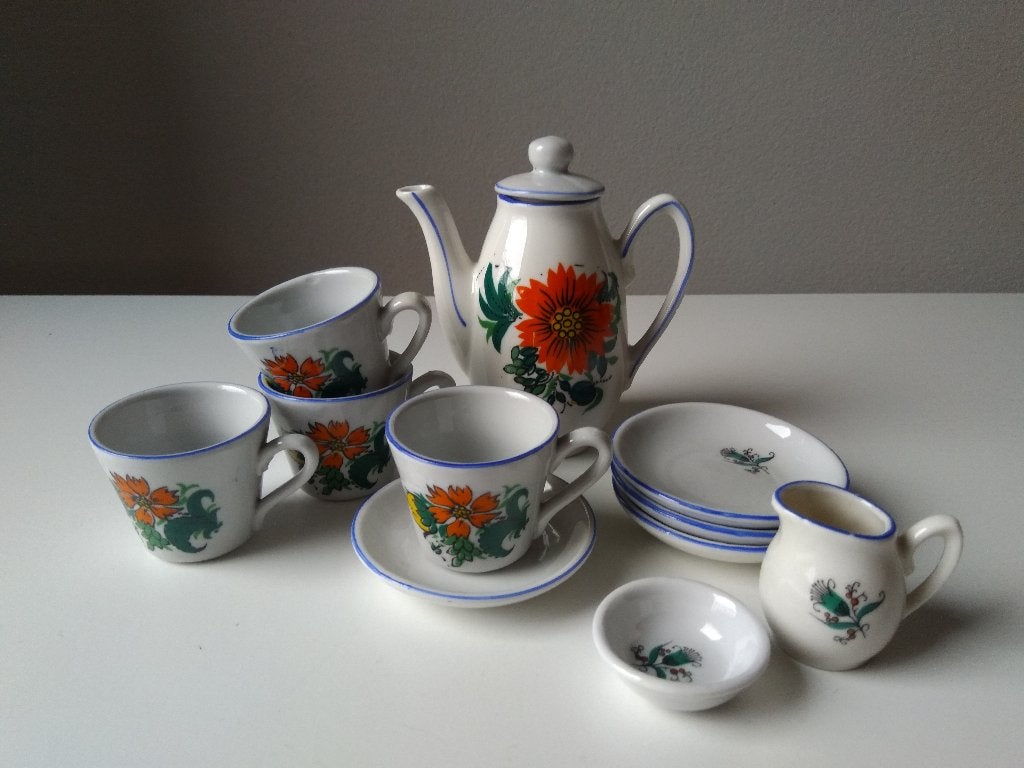 vintage poppenservies jaren 70, Kinderen en Baby's, Ophalen of Verzenden, Gebruikt, Babypop