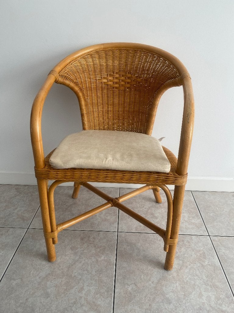 Rotan stoel met kussen, Ophalen, Gebruikt, Bruin, Riet of Rotan