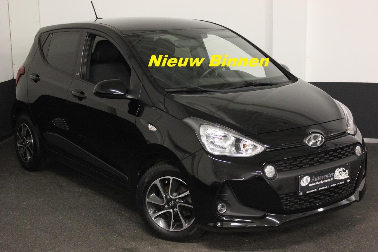 Hyundai i10 GO BLACK*STOEL+STUURVERWARMING*1E EIGENAAR*, Euro 5, Stof, Gebruikt, Met garantie (alle)