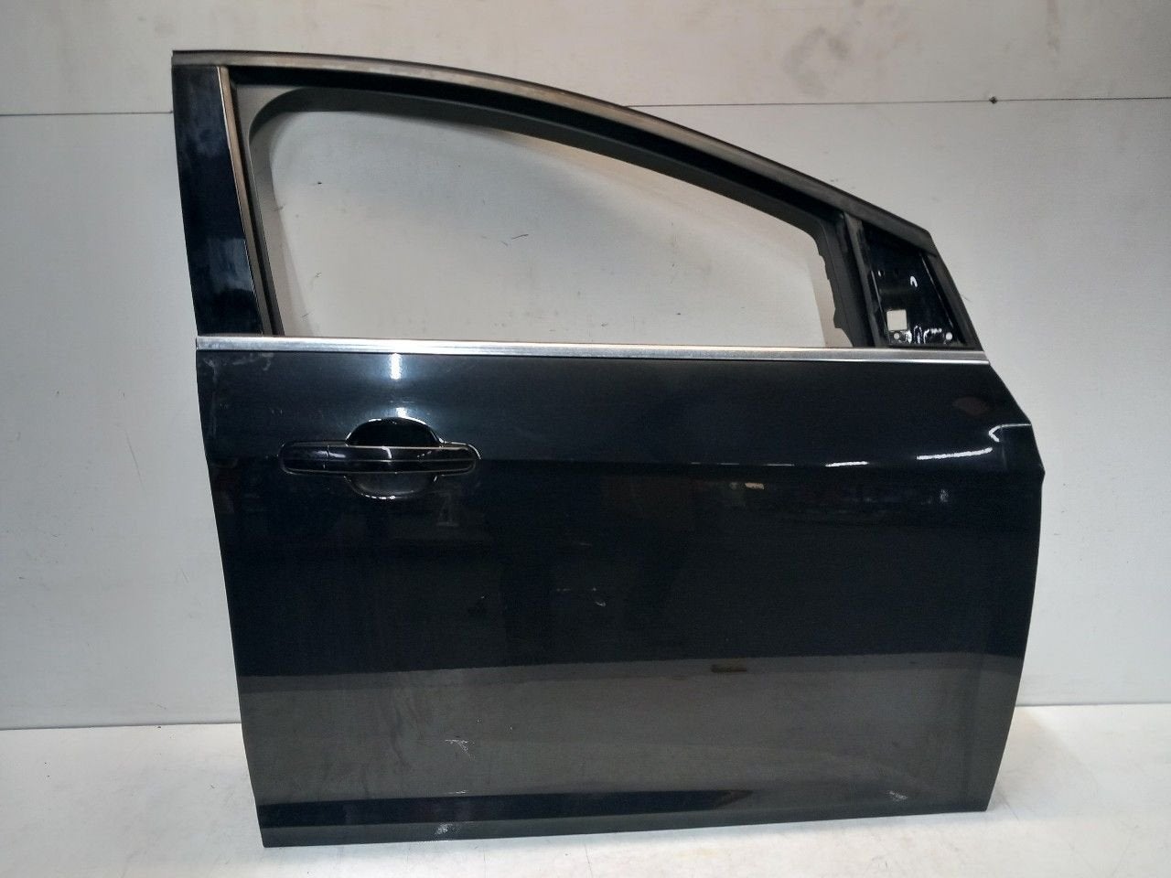 Portier rechts voor Ford Focus, Auto-onderdelen, Onderdelen@venauto.nl, Van der Ven Autorecycling B.V., Gebruikt, Ettenseweg 76, 4706 PB Roosendaal, The Netherlands