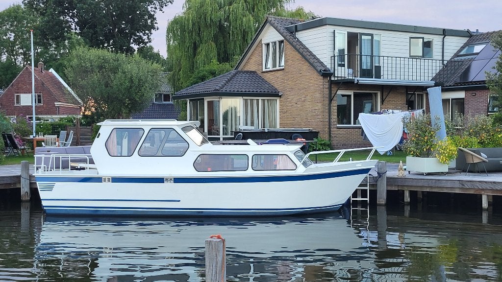Motorboot huren zonder vaarbewijs | CherAmi 8,6m | 100% KiKa, Met schipper, Sloep of Motorboot