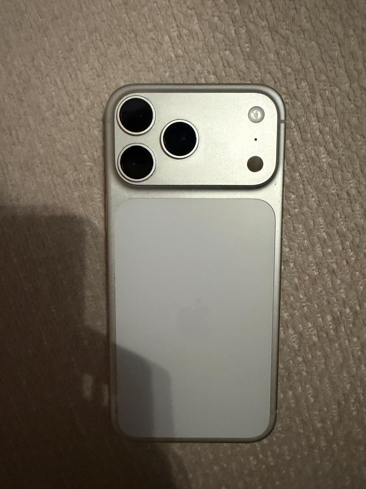 Apple 17 Pro Max, Telecommunicatie, Ophalen of Verzenden, Zo goed als nieuw