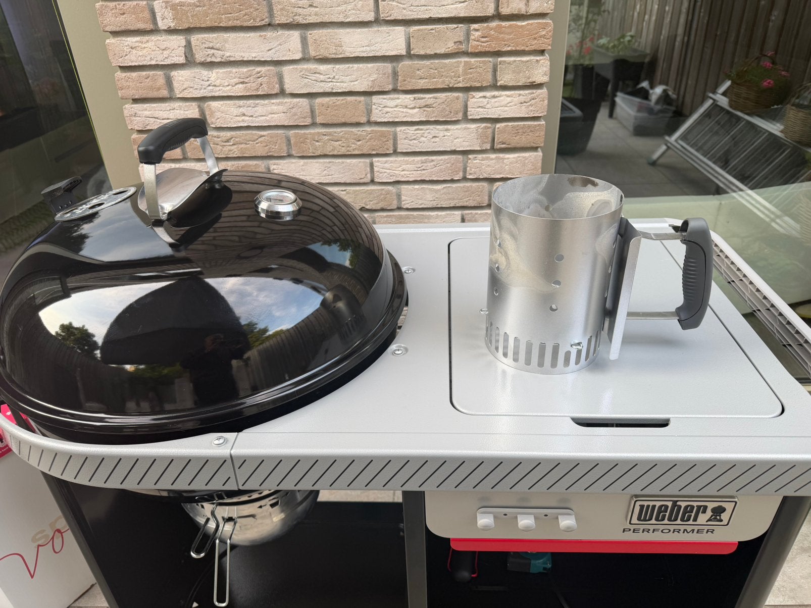 WEBER PERFORMER PREMIUM HOUTSKOOLBARBECUE Ø 57 CM (2026), Tuin en Terras, Ophalen, Zo goed als nieuw