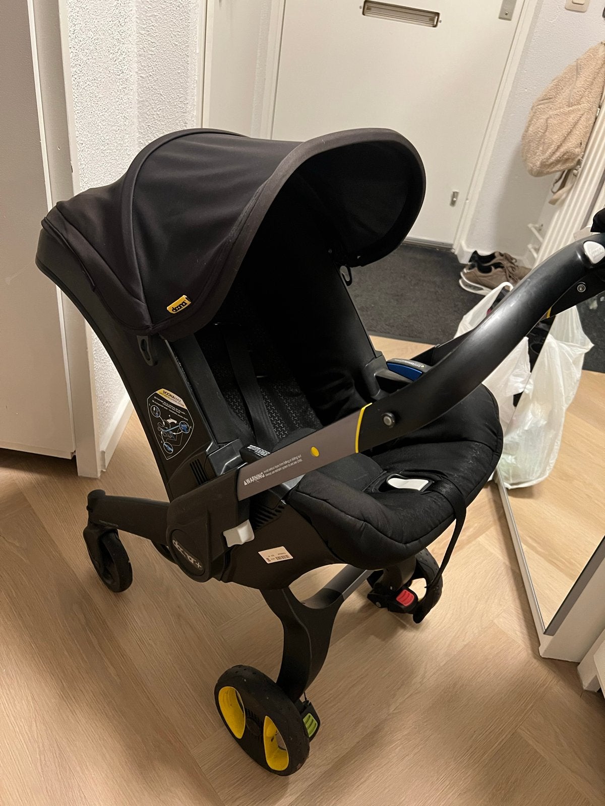 Doona autostoel met geïntegreerd onderstel, Overige merken, Ophalen of Verzenden, 0 t/m 13 kg, Gebruikt