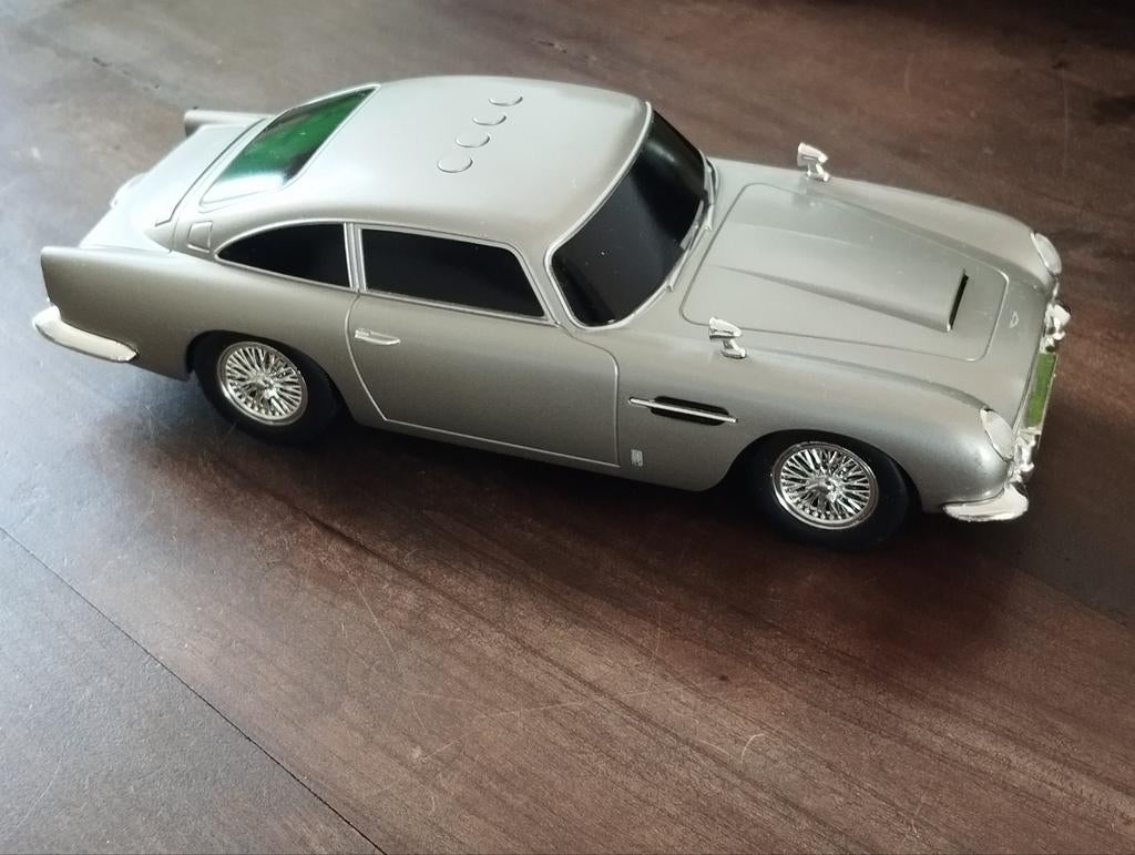 Aston Martin DB5 Goldfinger Schaalmodel met Gadgets, Hobby en Vrije tijd, Modelauto's | 1:32, Gebruikt, Auto, Overige merken, Ophalen of Verzenden