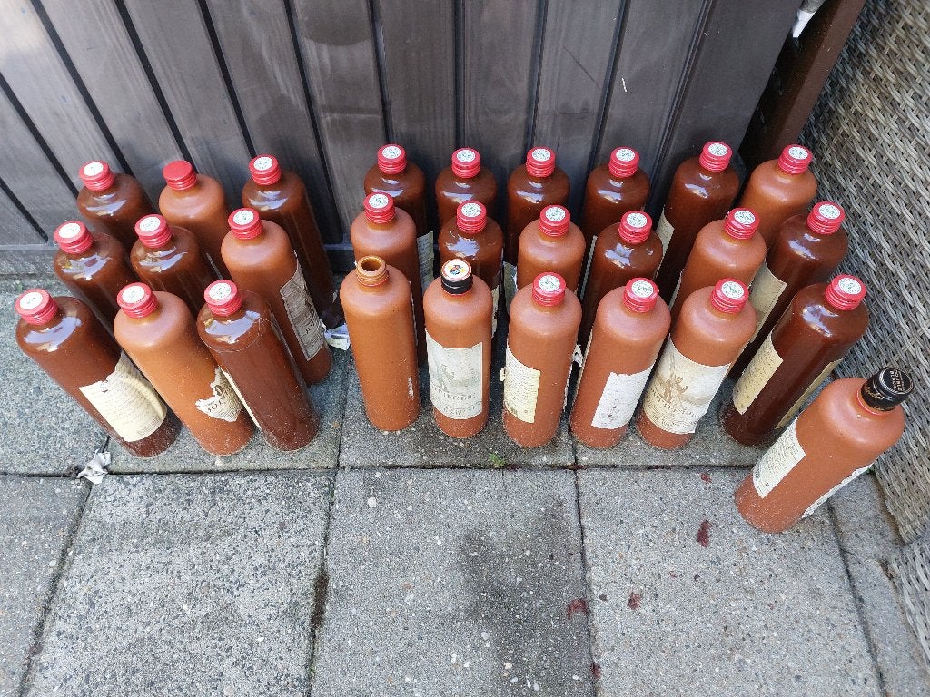 28 stenen kruiken/flessen, Ophalen of Verzenden