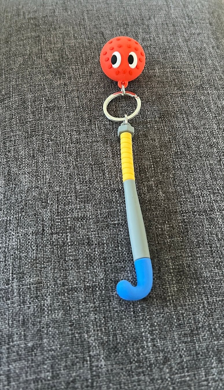 Leuke hockey sleutelhanger met bal en stick, Ophalen of Verzenden, Nieuw, Sport