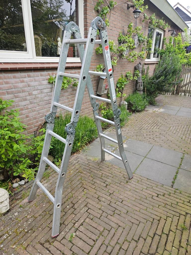Altrex Vario Vouwladder - Multifunctioneel en Compact, Ophalen, Gebruikt, 2 tot 4 meter