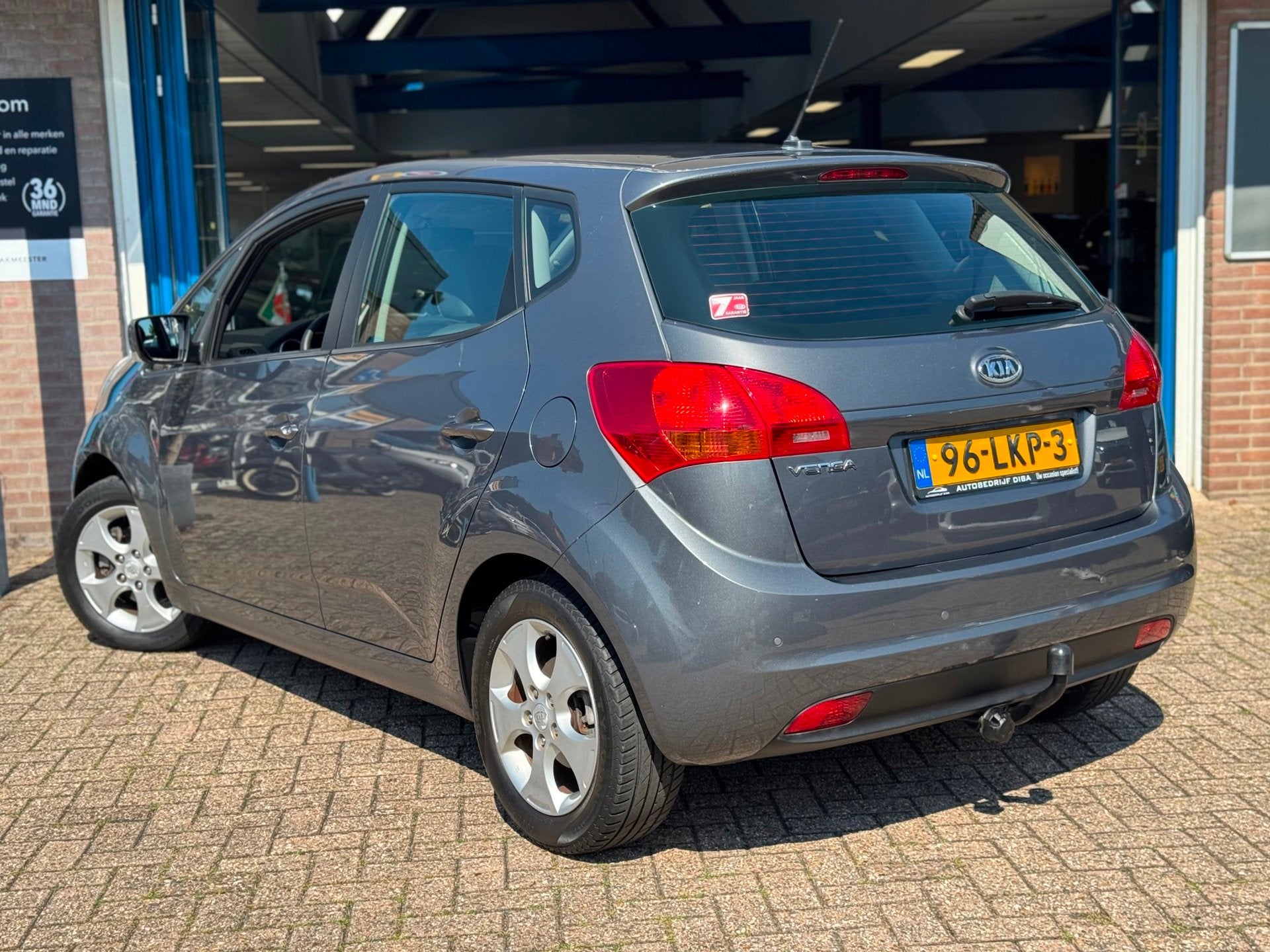 Kia Venga 1.6 CVVT X-ecutive 2010 AUT CLIMA NAP, Auto's, Kia, 4 cilinders, Parkeersensor, Origineel Nederlands, Bedrijf