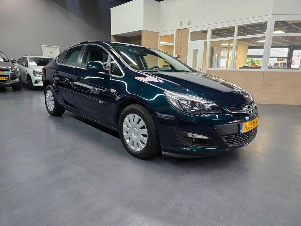 Opel Astra 1.4 Turbo Edition 1E EIGENAAR NAVI BLUETOOTH PARK, Auto's, Opel, Euro 6, 4 cilinders, Origineel Nederlands, 1364 cc