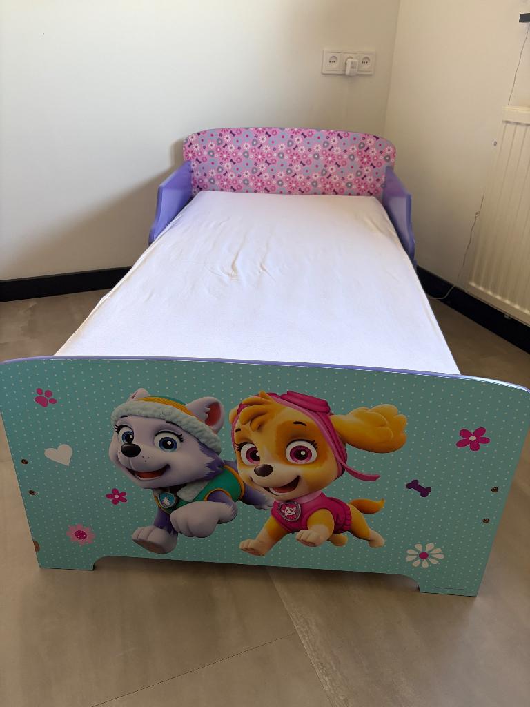 Peuterbed, Kinderen en Baby's, Kinderkamer | Bedden, Zo goed als nieuw, 140 tot 160 cm, 70 tot 85 cm, Lattenbodem, Matras, Ophalen