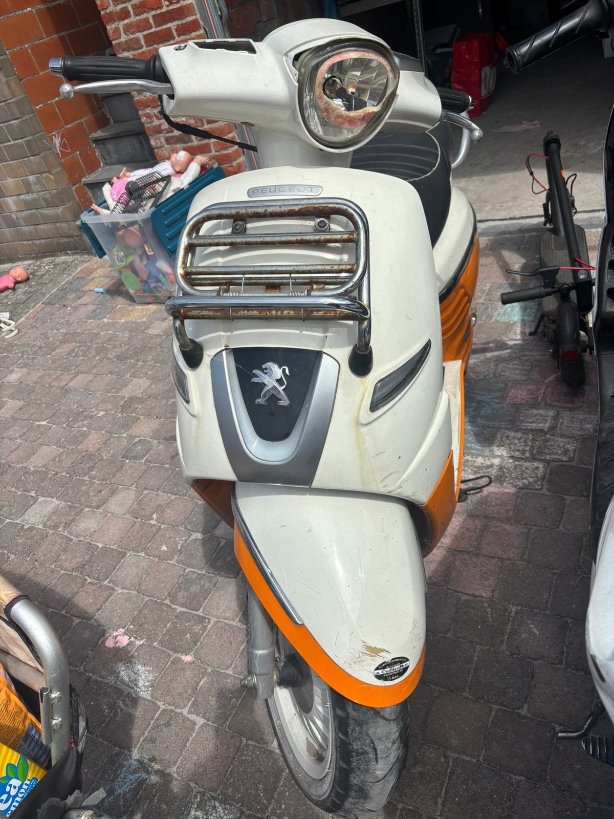 Bromfiets djanjo 4t, Fietsen en Brommers, Ophalen, Gebruikt, Benzine