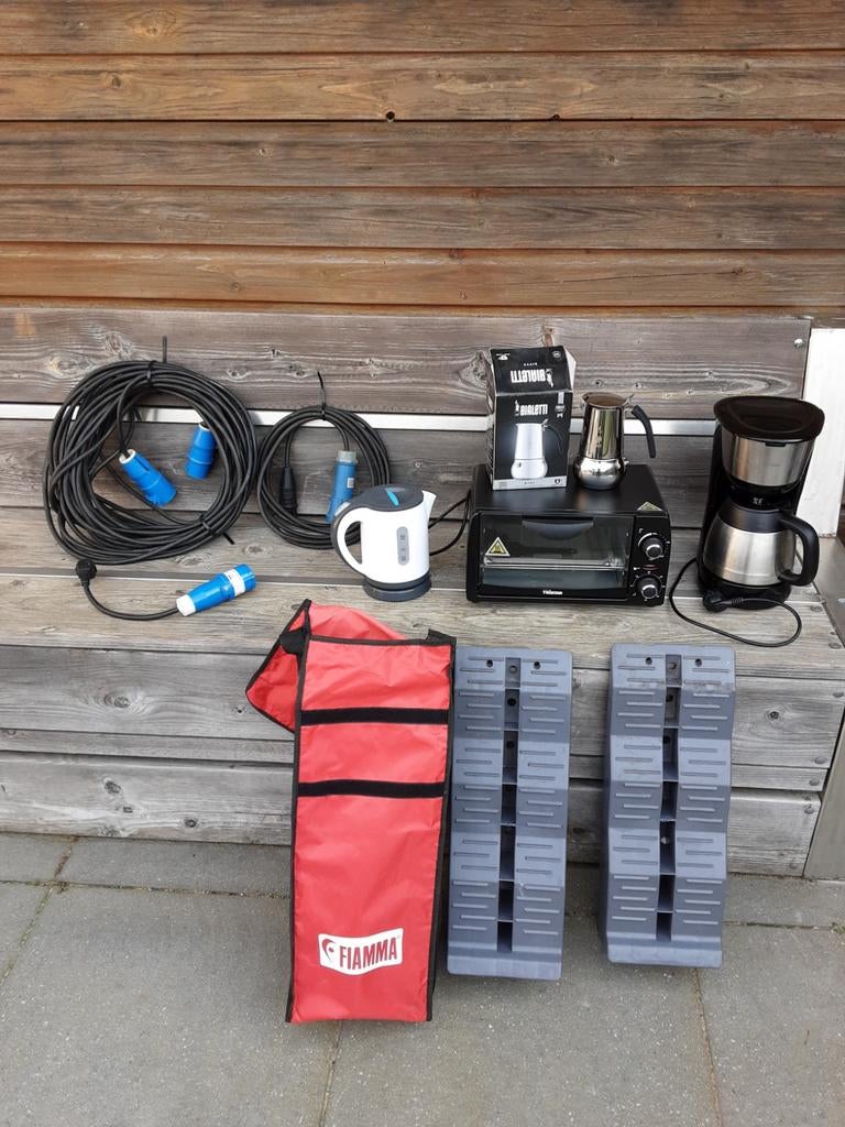 Div. Kampeerspullen. Snoer, koffieapparaat, oventje, etc, Ophalen, Nieuw