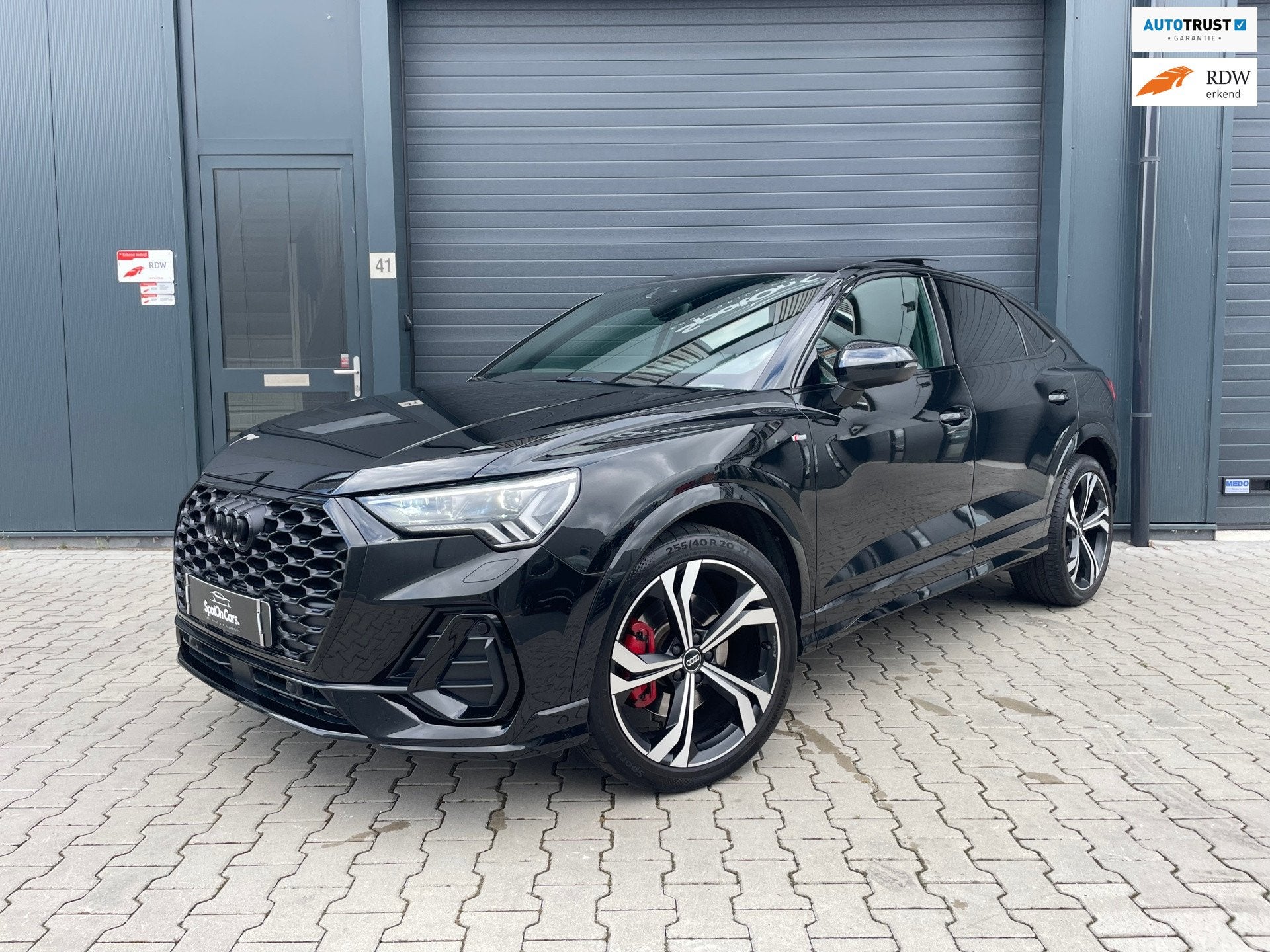 Audi Q3 Sportback 45 TFSI quattro edition one 3x S-Line PANO, Auto's, Gebruikt, 4 cilinders, 1984 cc, Zwart