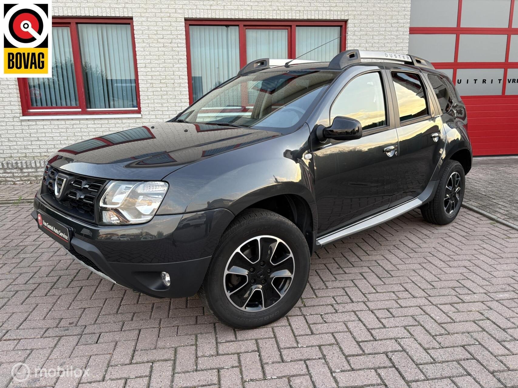 Dacia Duster 1.2 TCe 4x2 LEER/NAVI/CRUISE/TREKHAAK, Auto's, Voorwielaandrijving, 125 pk, Gebruikt, Duster