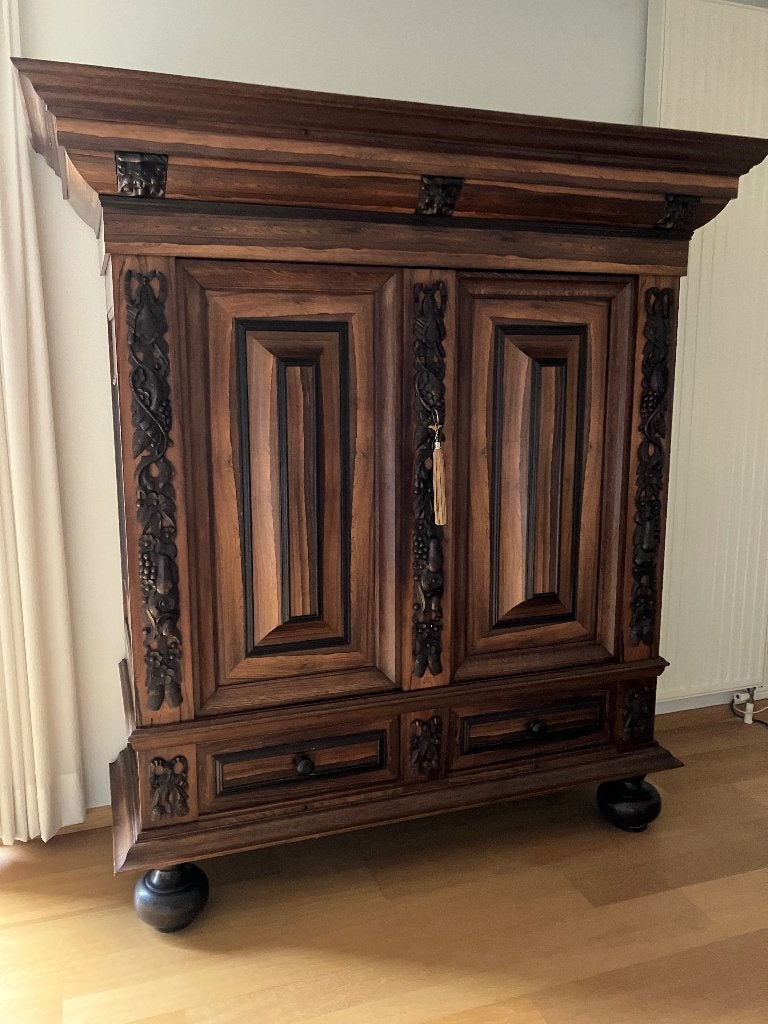 KUSSENKAST MET PALISANDER FINEER, Ophalen