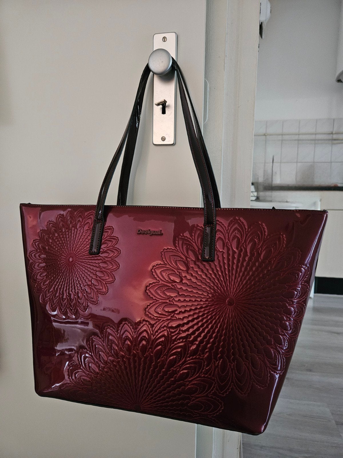 Desigual San Francisco Kate Grote Lak Shopper Tas Bordeaux, Ophalen, Nieuw, Shopper