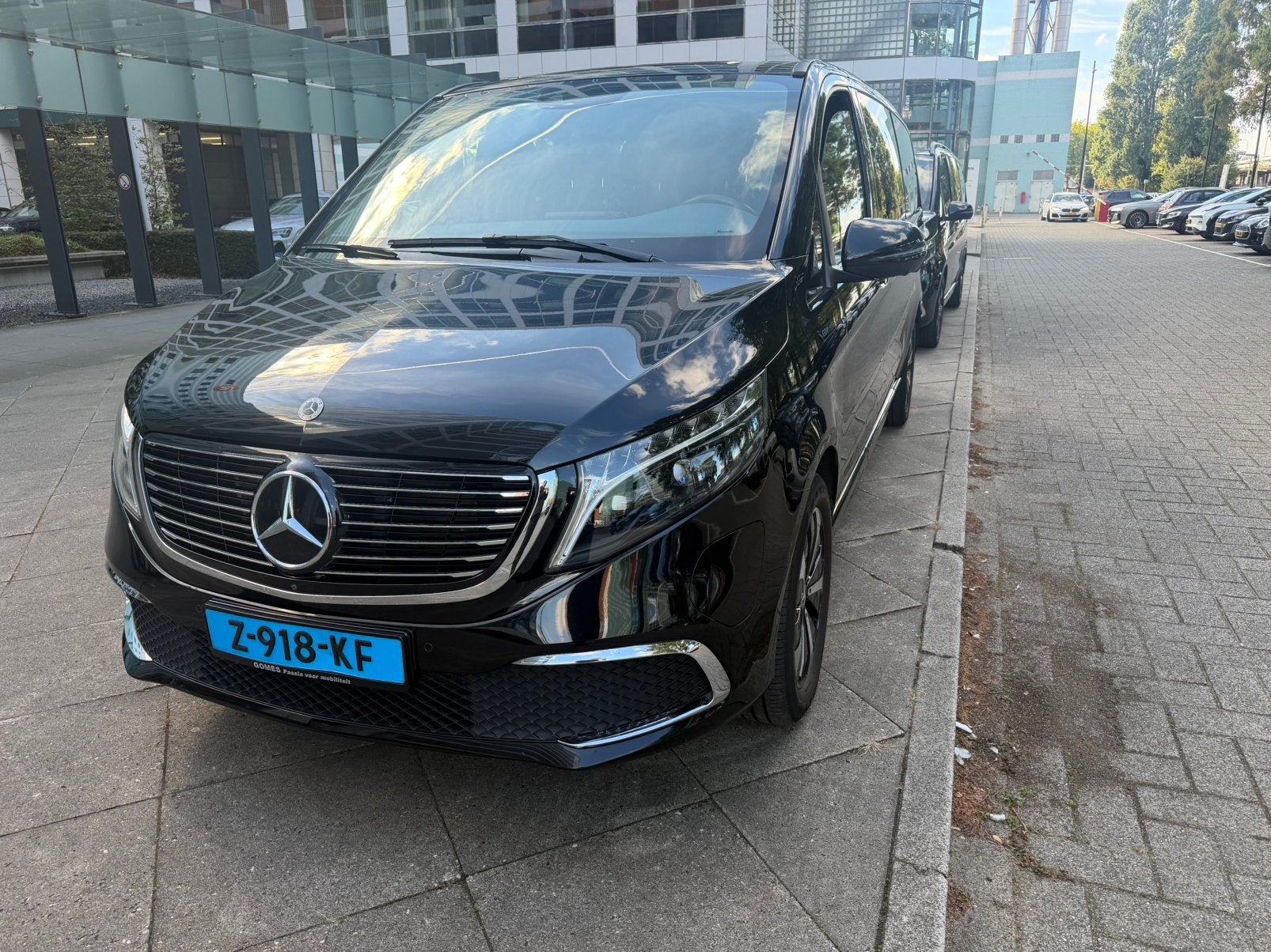 Mercedes-Benz EQV 300 L3 204pk 2022 Zwart, Verwarmde buitenspiegels, Zwart, 95 pk, 7 stoelen