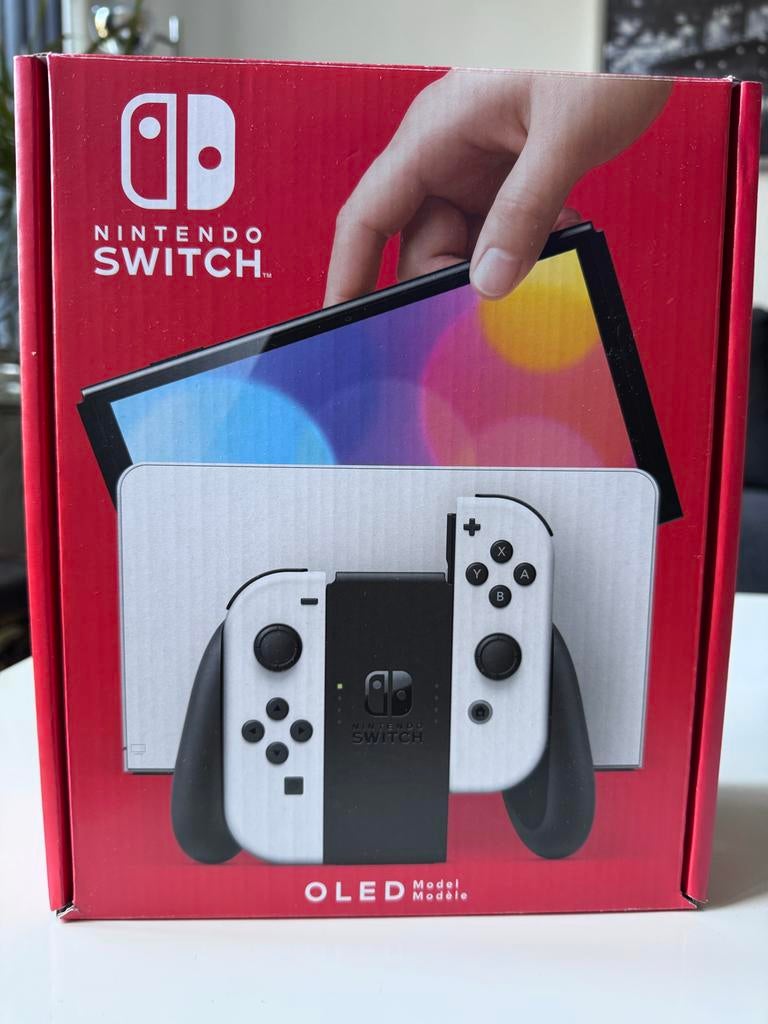 Nintendo Switch OLED met 8 games en 3 accessoires, Spelcomputers en Games, Games | Nintendo Switch, Ophalen of Verzenden, Zo goed als nieuw